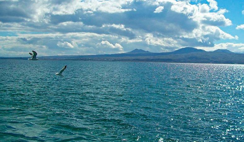 Уровень воды в Севане вырос на 11 см за первую половину июня 2026 года