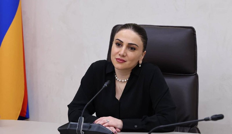 Арусяк Манавазян стала кандидатом на пост главы фракции «Гражданский договор»