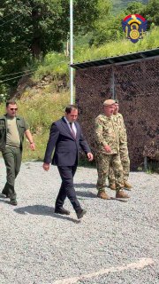 Министр обороны Сурен Папикян встретился с участниками сборов в Гегаркунике