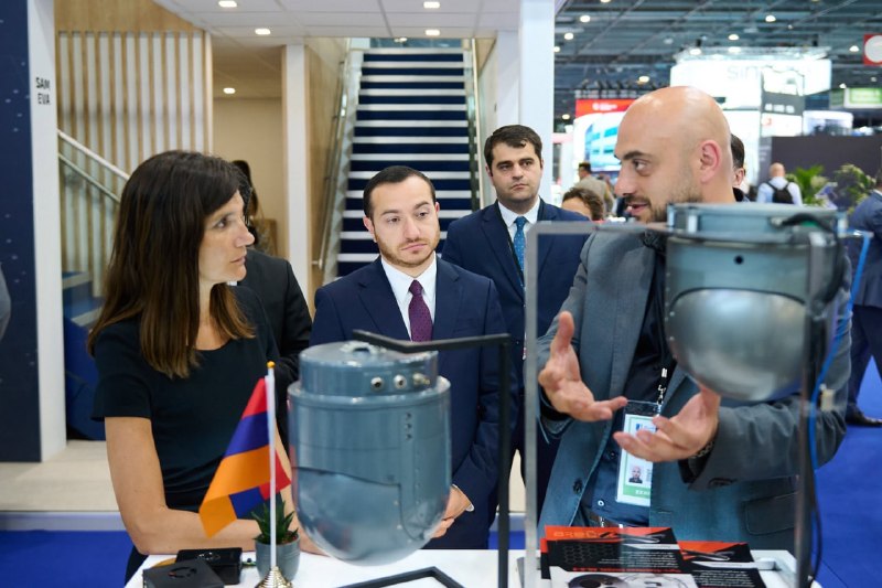 Французский министр посетила армянский павильон на Eurosatory 2026: интерес к ВПК Армении растет