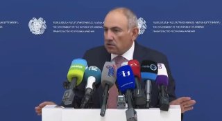 Пашинян заявил, что Царукян «принял бы сделку на коленях»: подробности скандального заявления