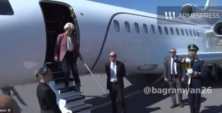 Урсула фон дер Ляйен прибыла в Ереван: встреча с вице-премьером Армении