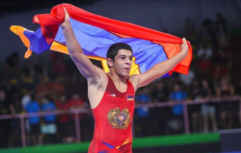 Самвел Тертерян завоевал золото чемпионата Европы по борьбе до 20 лет в Скопье