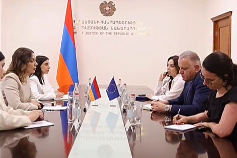Министр юстиции Армении и глава делегации ЕС обсудили реформы в Гегаркунике